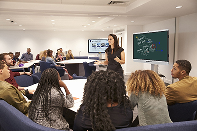 比肩未来教室,最强大脑——鸿合“全场景互动”整体解决方案上线!