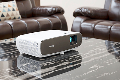 小空间的广色域影院 4K投影机热荐明基W2700