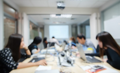 空间小,屏要大,这可怎么办?