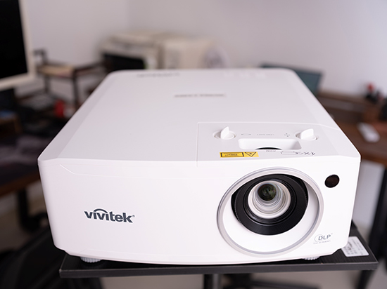 Vivitek丽讯多功能商用激光投影机新品DU4871Z让您享受与众不同!